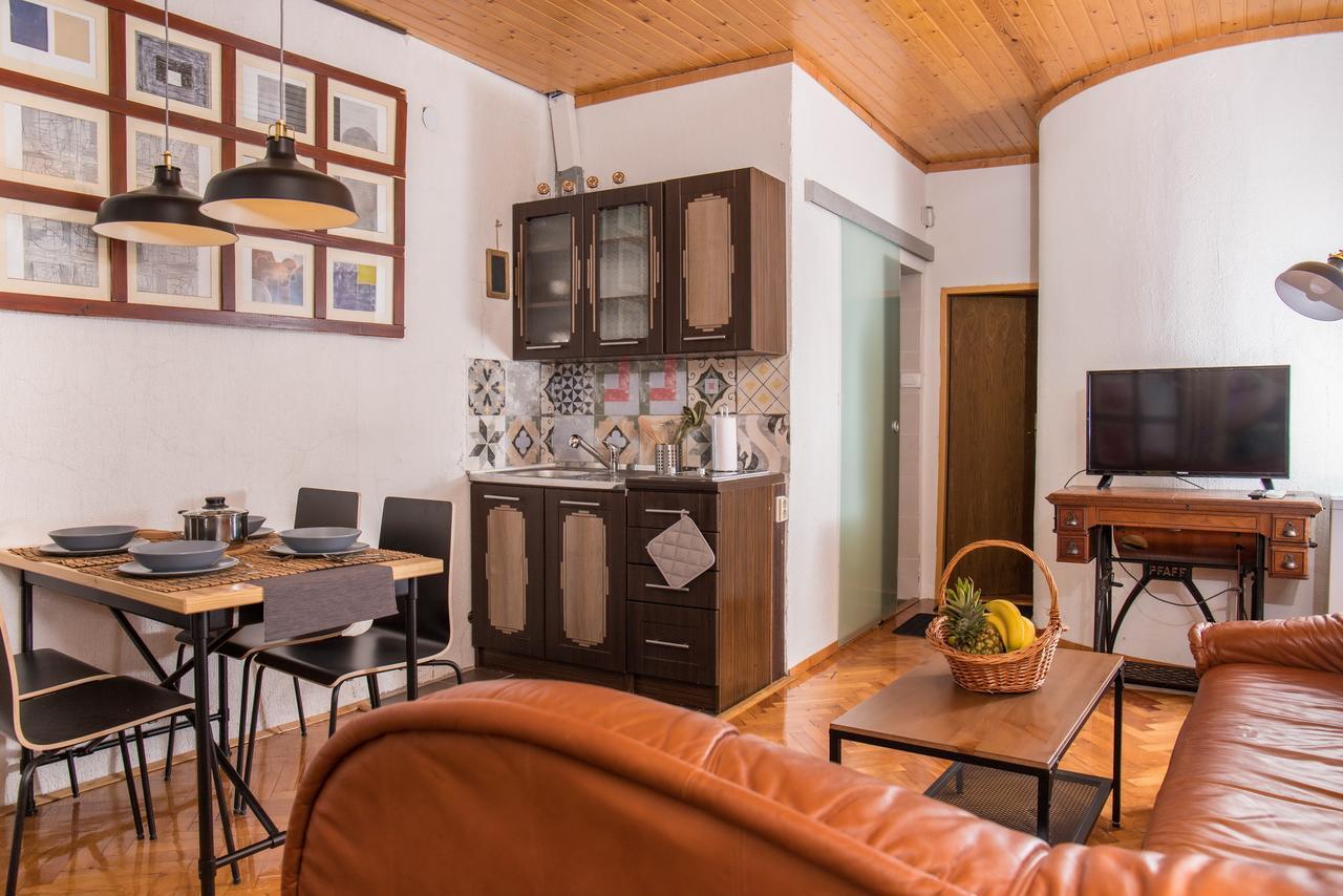 Car Apartments Crikvenica Bagian luar foto
