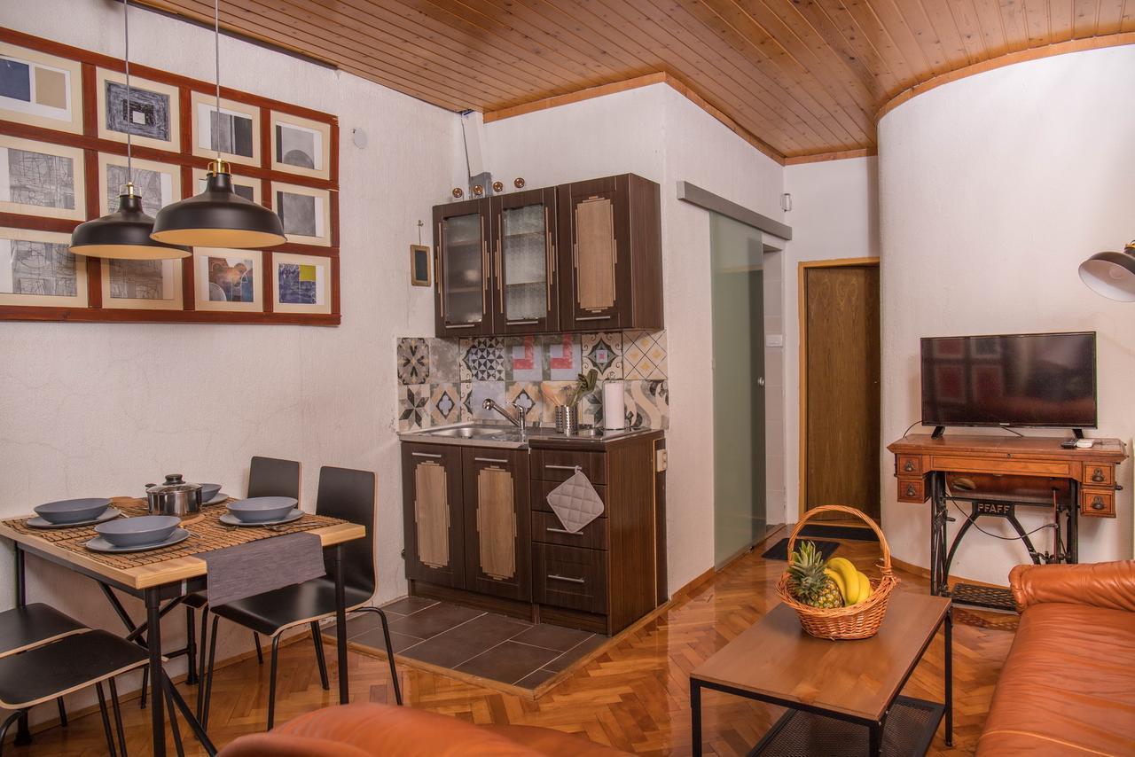 Car Apartments Crikvenica Bagian luar foto
