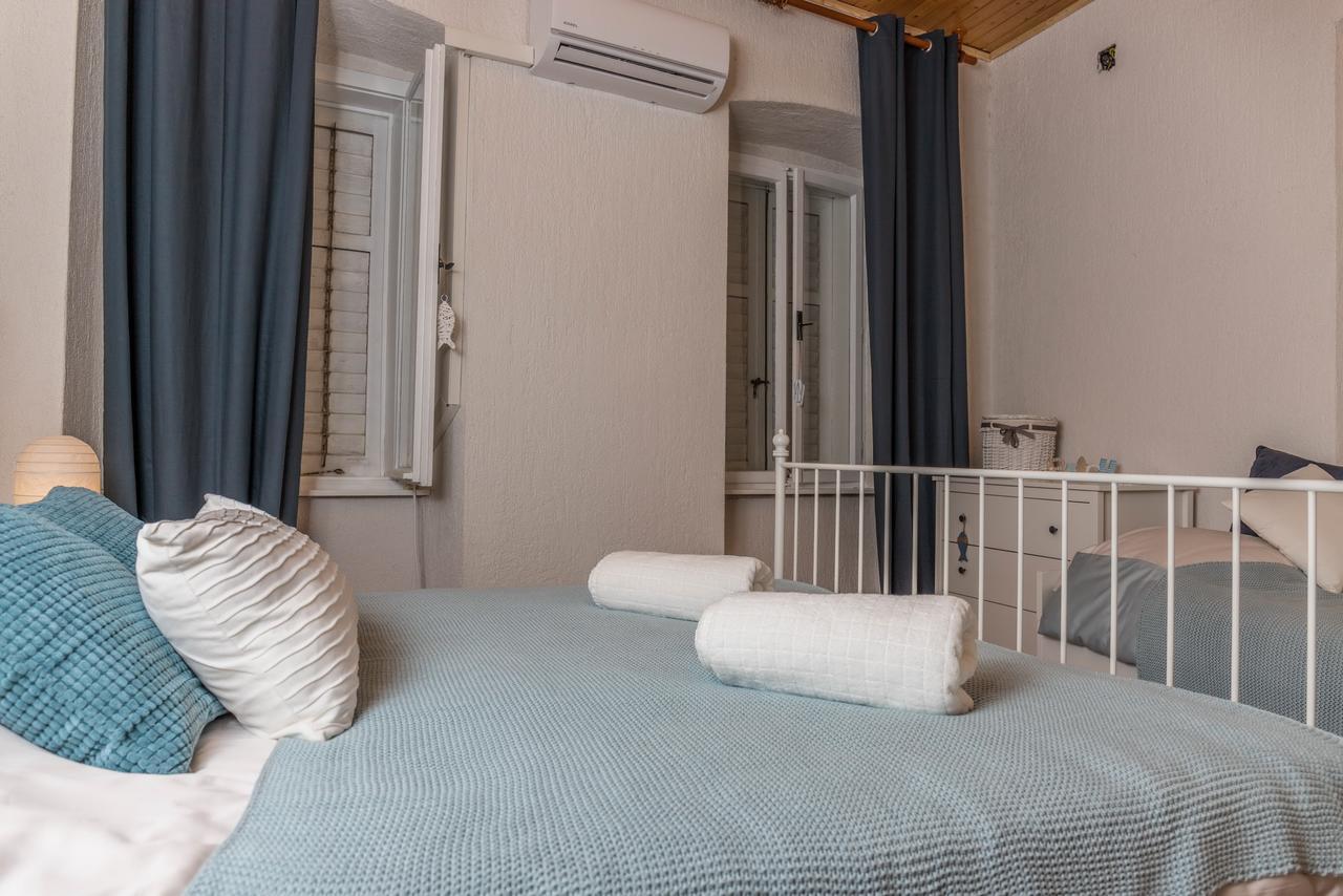 Car Apartments Crikvenica Bagian luar foto